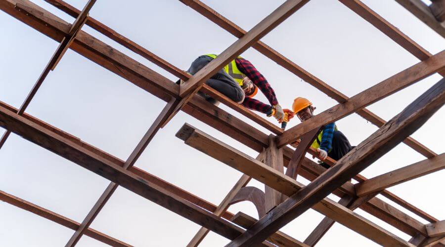 Professional gutter cleaning services in Flynn, TX